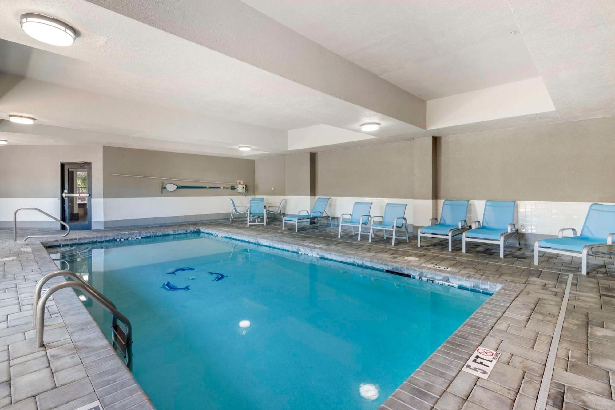Best Western Savannah Airport Inn & Suites Pooler Exterior foto